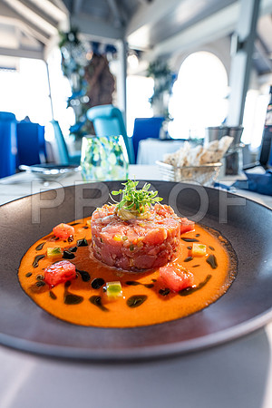 Tides Tuna tartare-8196